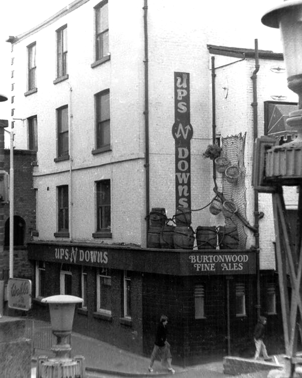 27972829_557516197936421_3119942482090205920_n