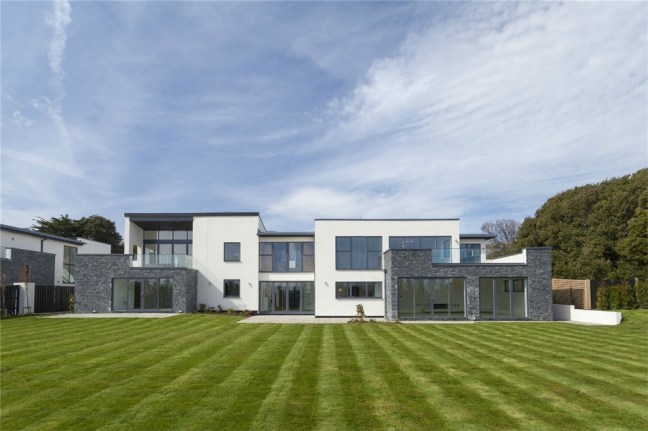 e5d99b95-661e-49d2-b89a-9db836b15c68-xl