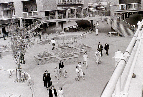 2473051099_23b1563790