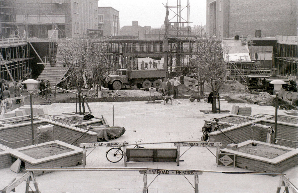 2639558246_085352949a_b