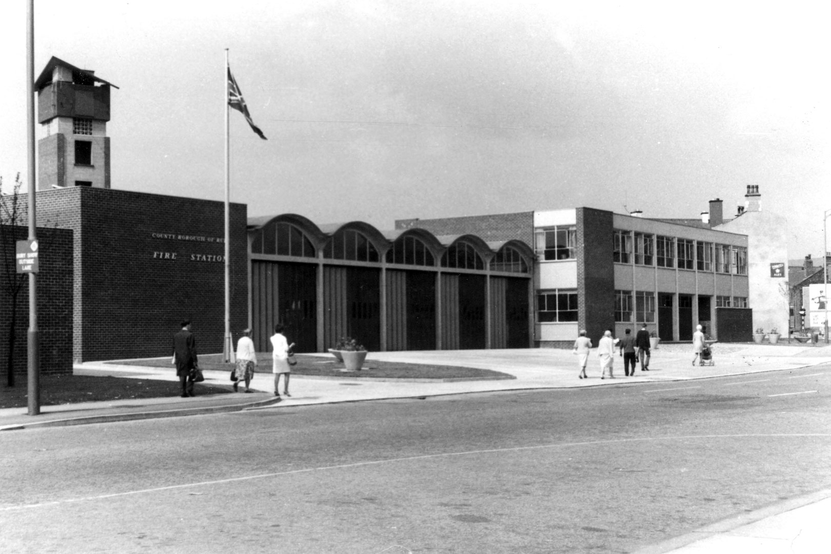 fire-station-the-rock-built-1967