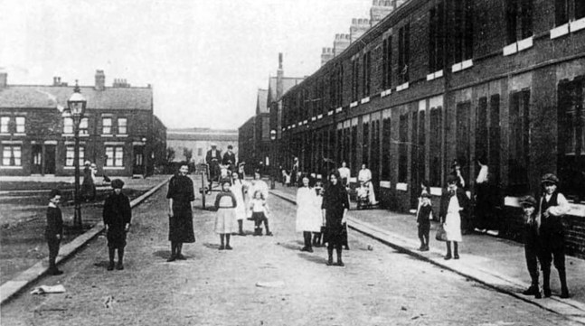Eleventh_avenue_trafford_park_1910