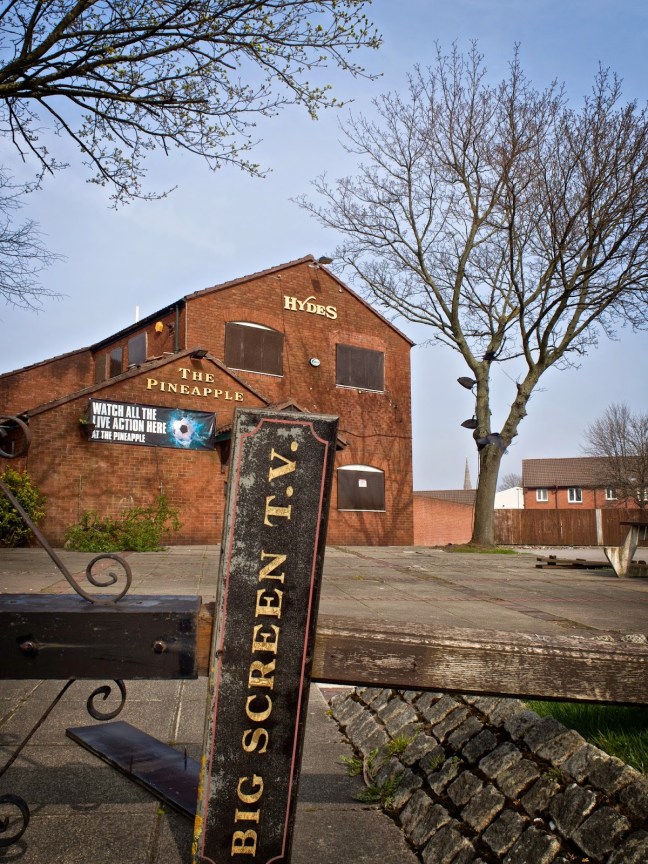 10 Gorton pineapple pub