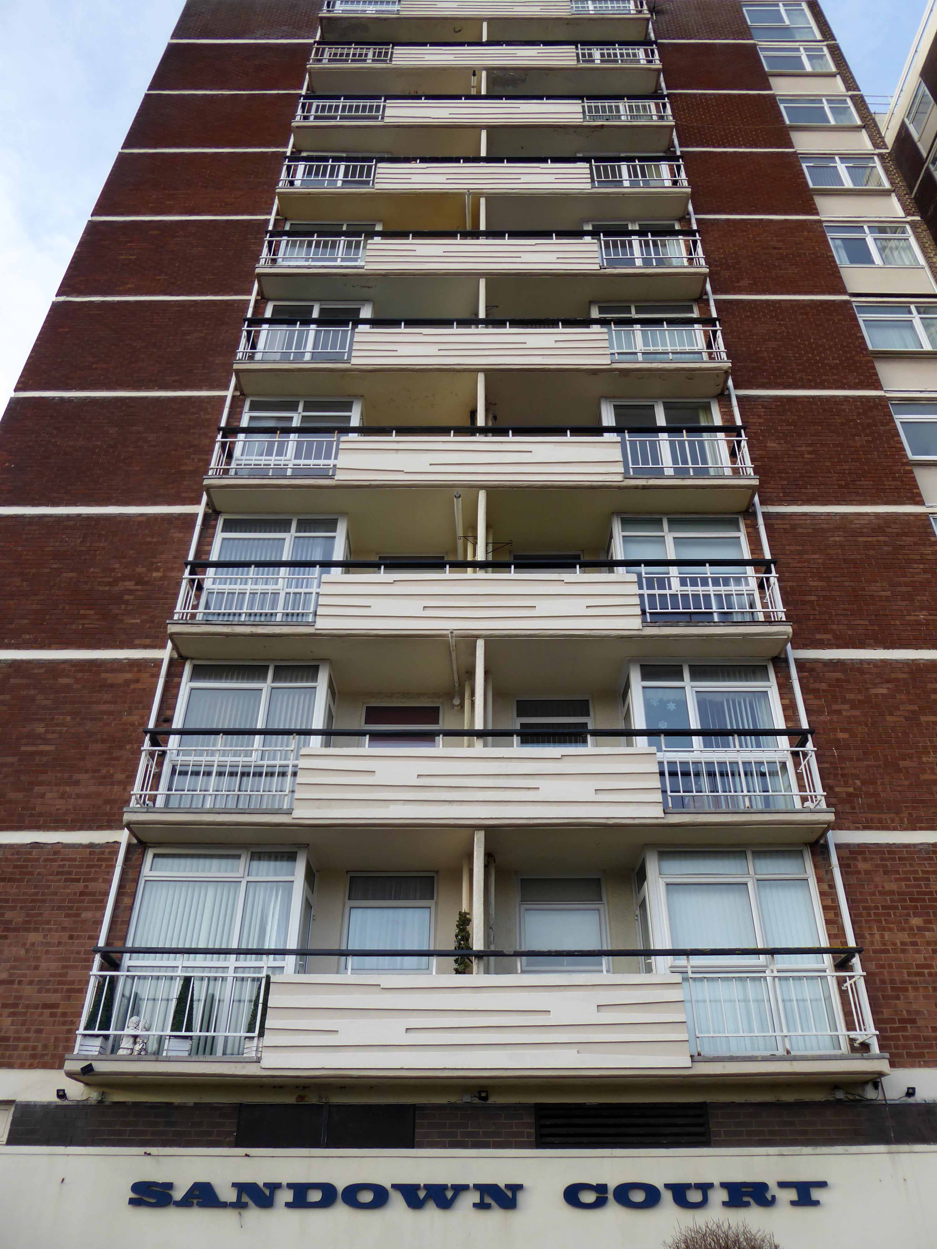 Sandown Court Southport Modern Mooch